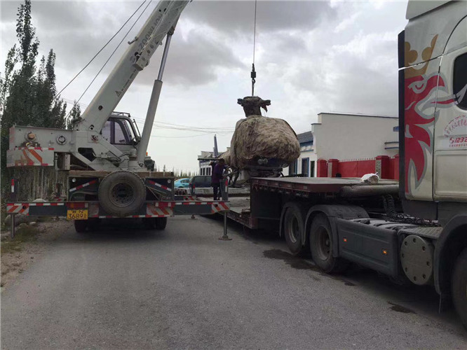 白碱滩区狭窄场地（如小区、车间）适合用哪种吊车？